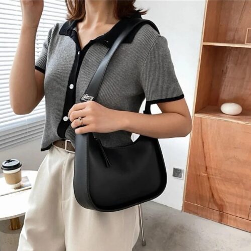 Kadın Baget Uzunluk Ayarlı 4 Kademeli Siyah Omuz Çantası