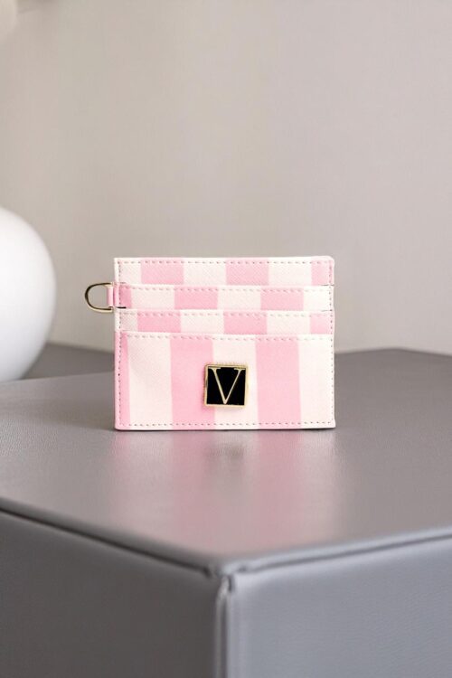 Kadın Pudra Vs Kartlık Cüzdan