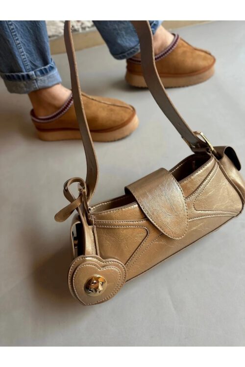 Sarkıt Kalp Detaylı Gold Kadın Kol Çanta